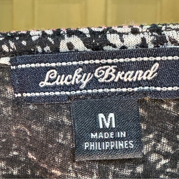 Halter top with black & white pattern - Picture 7 of 8